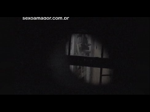 ❤️ 블론디는 중공 벽돌 뒤에 숨겨진 이웃 뱃사공에 의해 비밀리에 비디오에 녹화됩니다. ❤️ 러시아 포르노 ko.tubeporno.xyz에서 ️❤